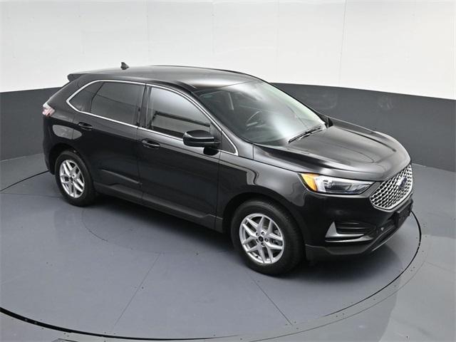 used 2023 Ford Edge car, priced at $24,000