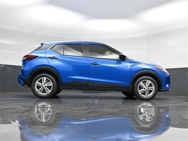 new 2025 Nissan Kicks Play car, priced at $23,179