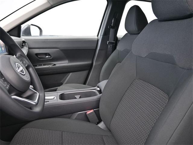 new 2025 Nissan Kicks car, priced at $23,281