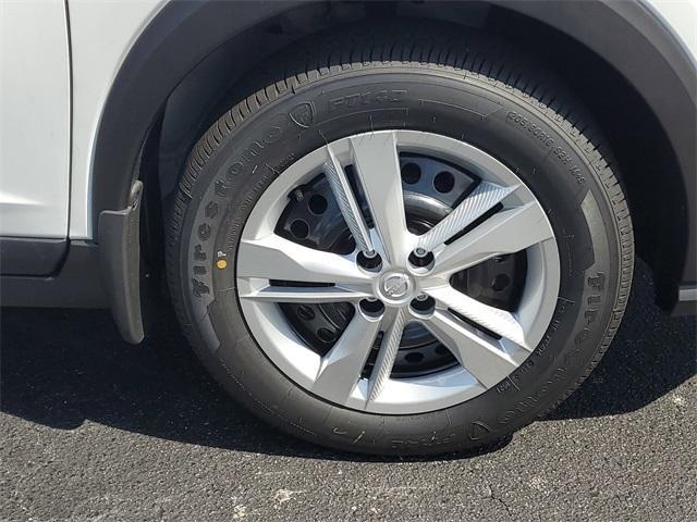new 2025 Nissan Kicks Play car, priced at $23,179