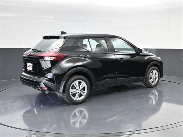 new 2025 Nissan Kicks Play car, priced at $23,179