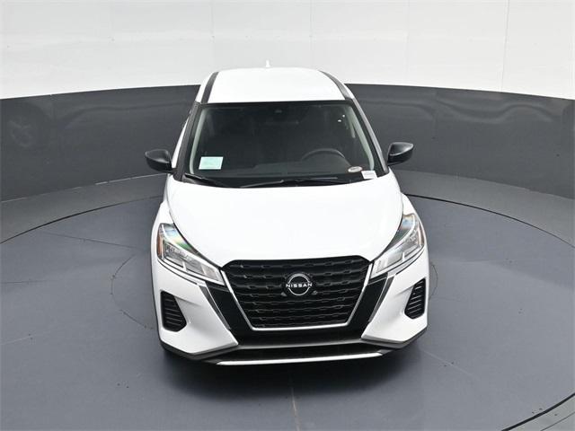 new 2025 Nissan Kicks Play car, priced at $22,661