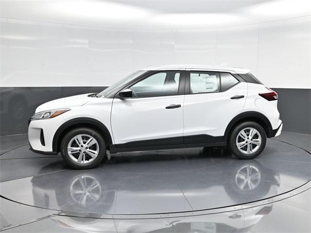 new 2025 Nissan Kicks Play car, priced at $22,661
