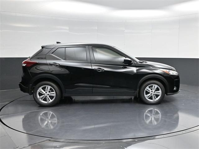 new 2025 Nissan Kicks Play car, priced at $23,179