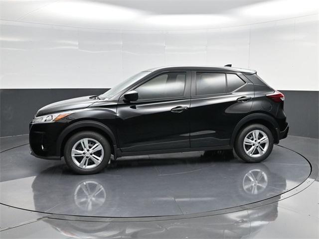 new 2025 Nissan Kicks Play car, priced at $23,179