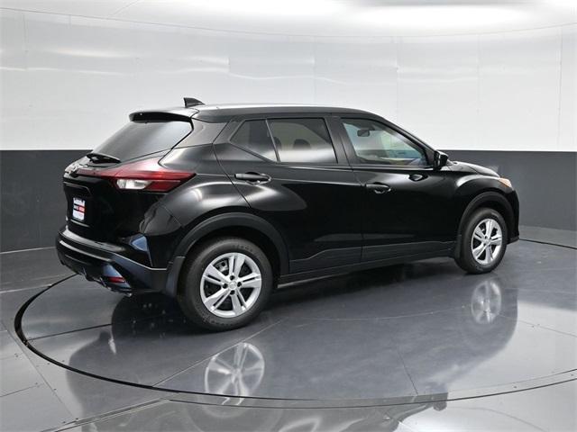 new 2025 Nissan Kicks Play car, priced at $23,179