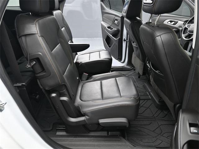 used 2020 Chevrolet Traverse car, priced at $29,497
