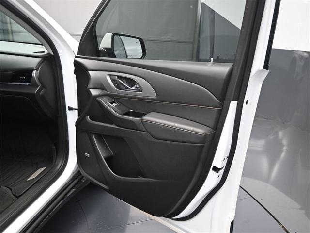 used 2020 Chevrolet Traverse car, priced at $29,497