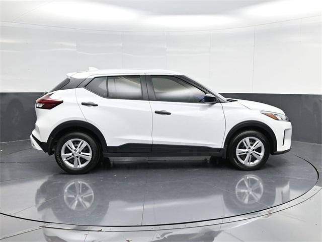 new 2025 Nissan Kicks Play car, priced at $23,179