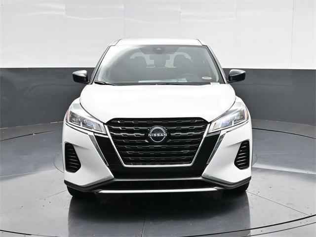 new 2025 Nissan Kicks Play car, priced at $23,179