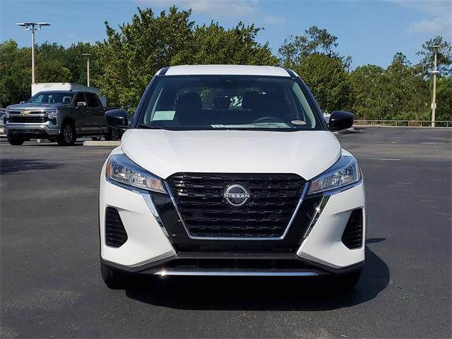 new 2025 Nissan Kicks Play car, priced at $23,760