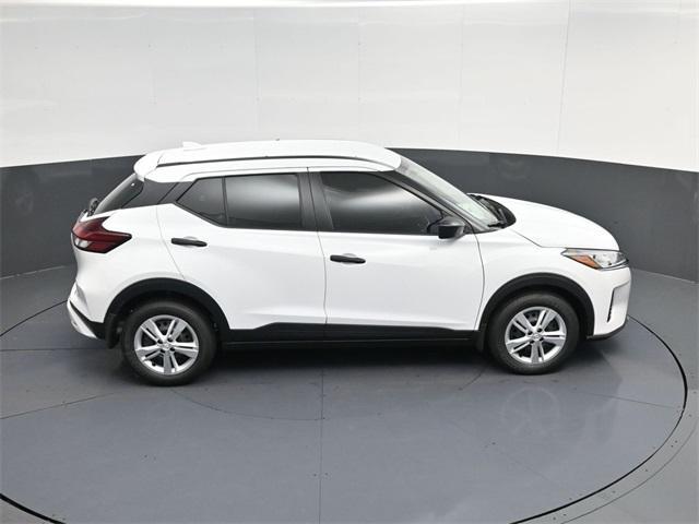 new 2025 Nissan Kicks Play car, priced at $23,179