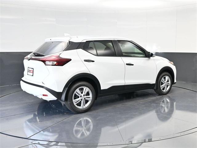 new 2025 Nissan Kicks Play car, priced at $23,179