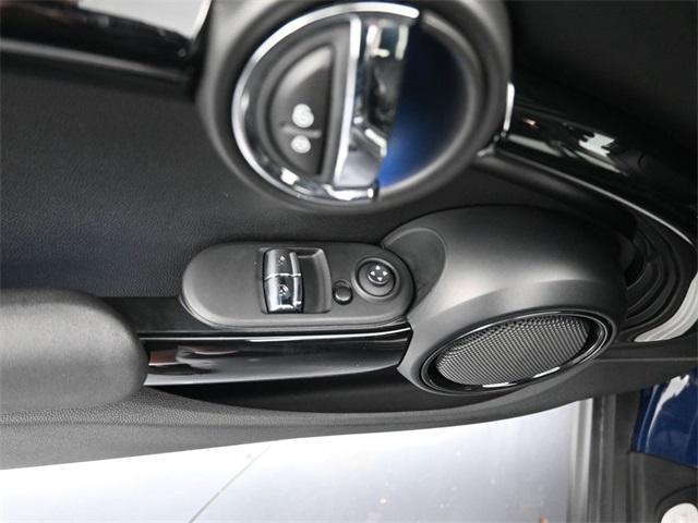 used 2016 MINI Hardtop car, priced at $14,000