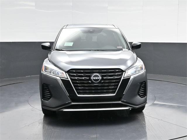 new 2025 Nissan Kicks Play car, priced at $22,974
