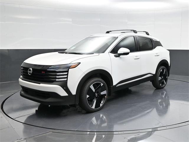 new 2025 Nissan Kicks car, priced at $28,900