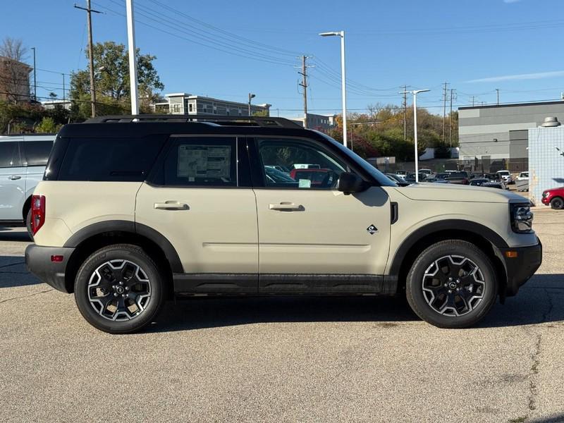 new 2025 Ford Bronco Sport car, priced at $40,936