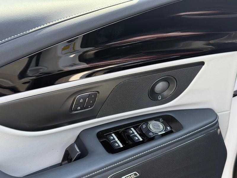 new 2025 Lincoln Nautilus car, priced at $62,837