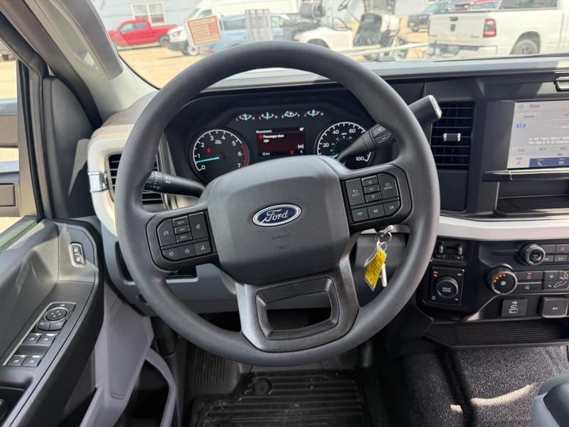 new 2025 Ford F-250 car, priced at $53,703
