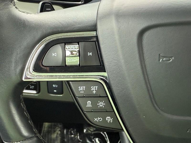used 2023 Lincoln Navigator car, priced at $68,995