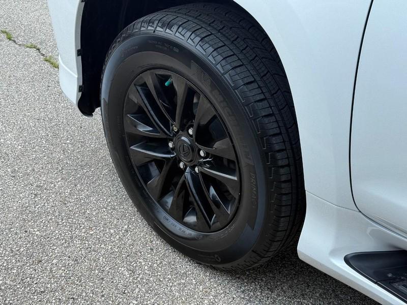 used 2022 Lexus GX 460 car, priced at $44,995