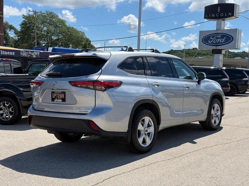 used 2022 Toyota Highlander car, priced at $29,995