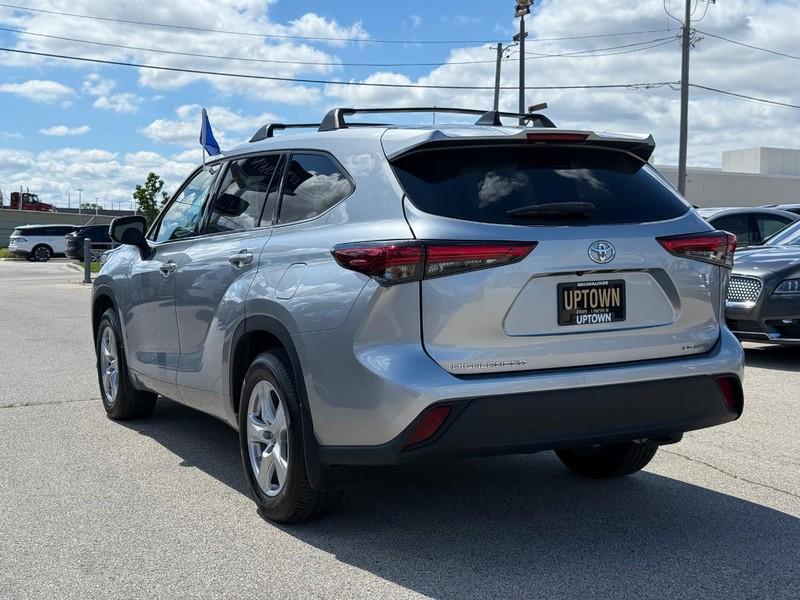 used 2022 Toyota Highlander car, priced at $29,995