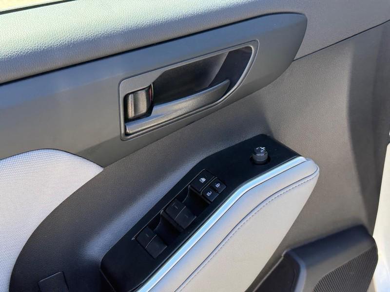 used 2022 Toyota Highlander car, priced at $29,995