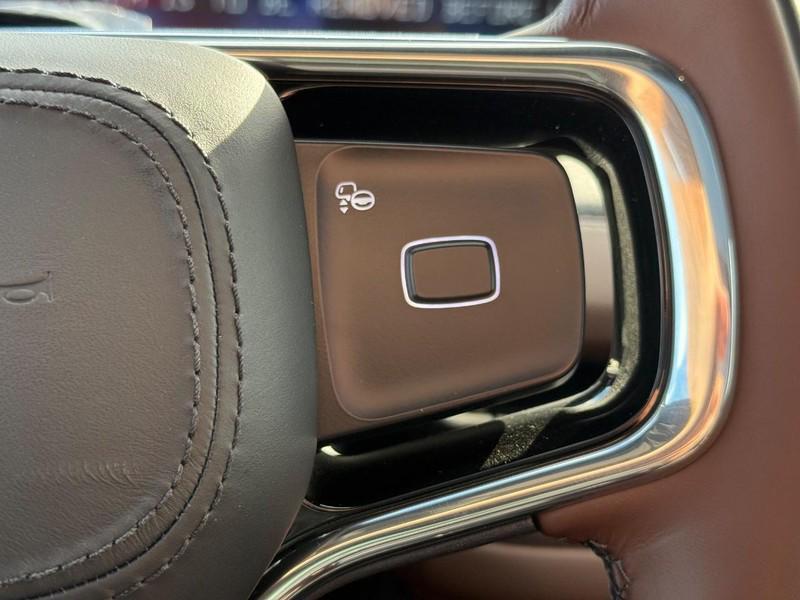 new 2025 Lincoln Navigator car, priced at $101,940