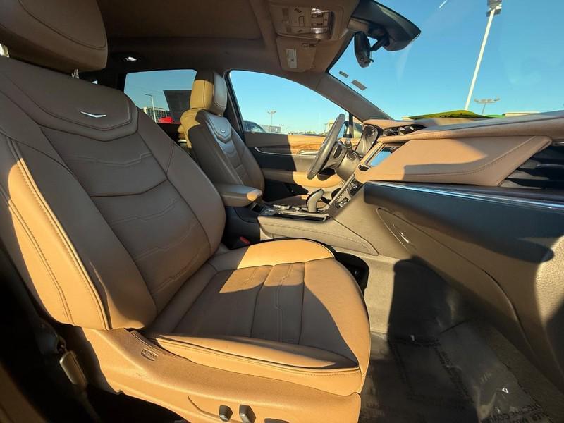 used 2023 Cadillac XT5 car, priced at $36,995