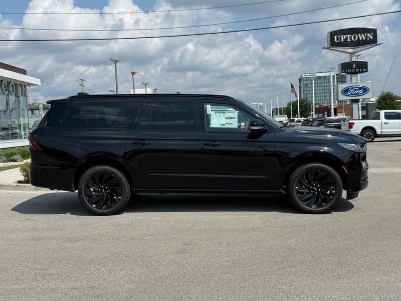 new 2025 Lincoln Navigator car, priced at $108,145