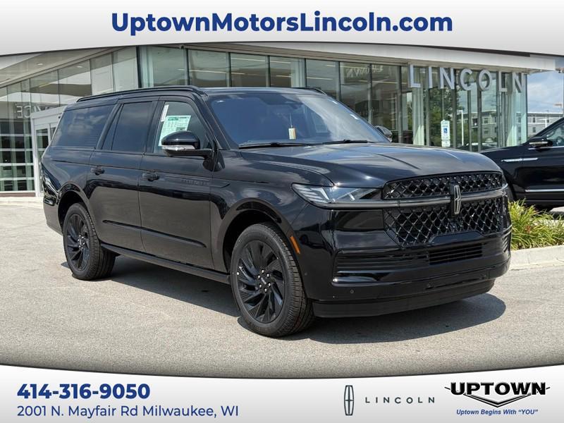 new 2025 Lincoln Navigator car, priced at $108,145