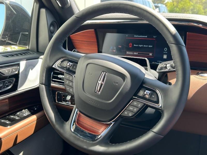 new 2024 Lincoln Navigator car, priced at $100,872