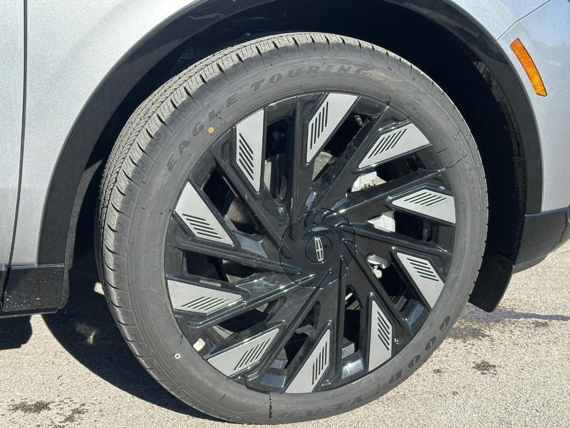 new 2025 Lincoln Nautilus car, priced at $69,274