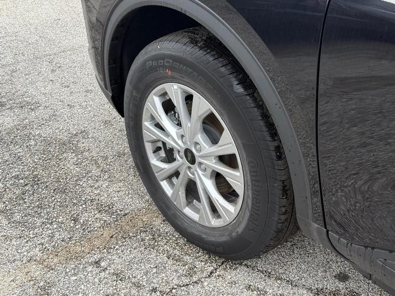 new 2025 Ford Escape car, priced at $30,138