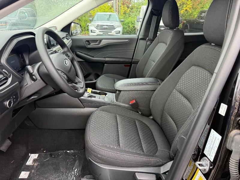 new 2025 Ford Escape car, priced at $30,138