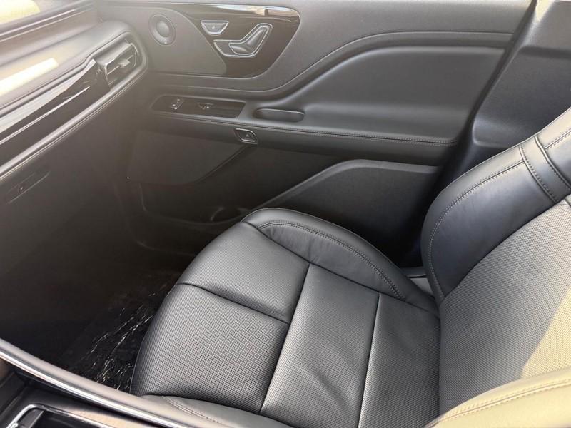 new 2025 Lincoln Aviator car, priced at $71,246