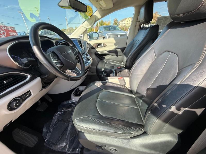 used 2017 Chrysler Pacifica car, priced at $11,995