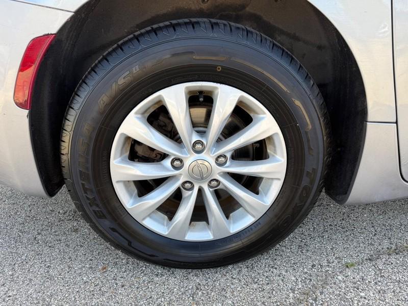 used 2017 Chrysler Pacifica car, priced at $11,995