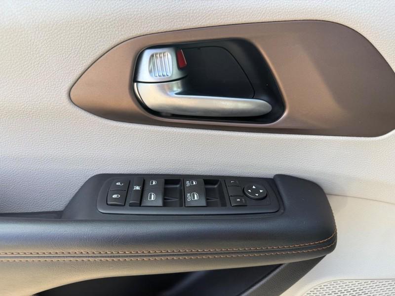 used 2017 Chrysler Pacifica car, priced at $11,995