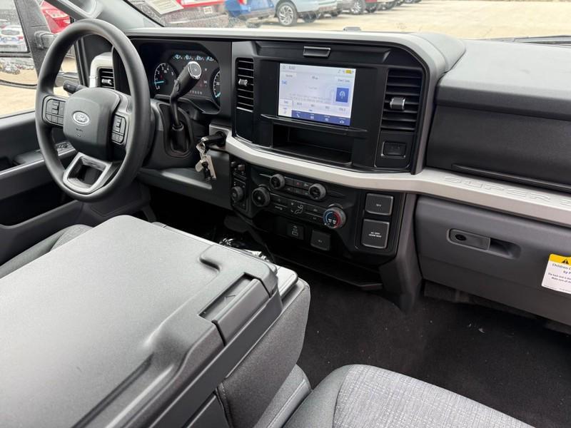 new 2025 Ford F-350 car, priced at $54,764