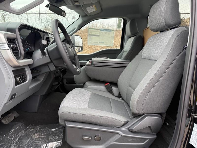 new 2025 Ford F-350 car, priced at $54,764