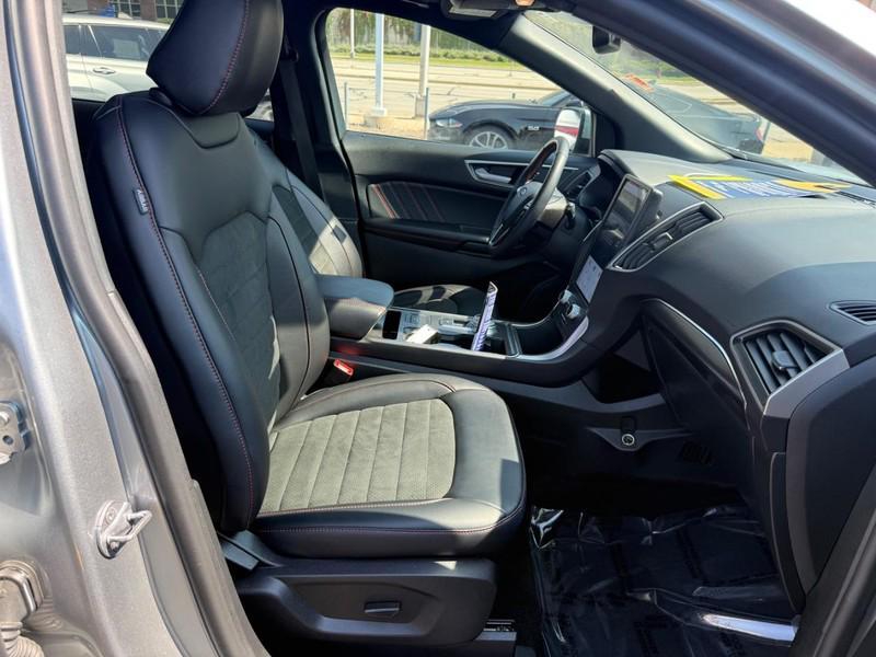 used 2024 Ford Edge car, priced at $33,995