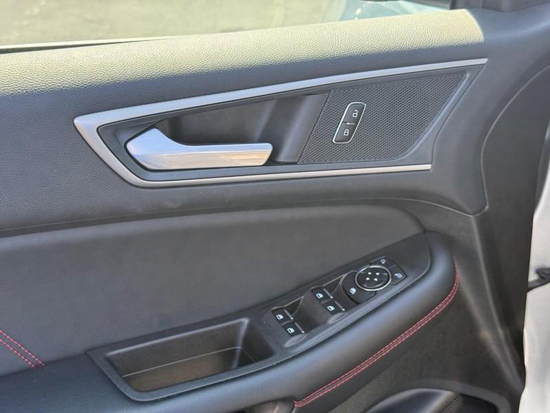 used 2024 Ford Edge car, priced at $33,995