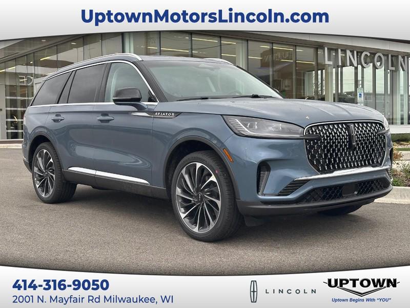 new 2025 Lincoln Aviator car, priced at $72,082