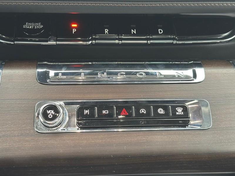 new 2025 Lincoln Aviator car, priced at $72,082