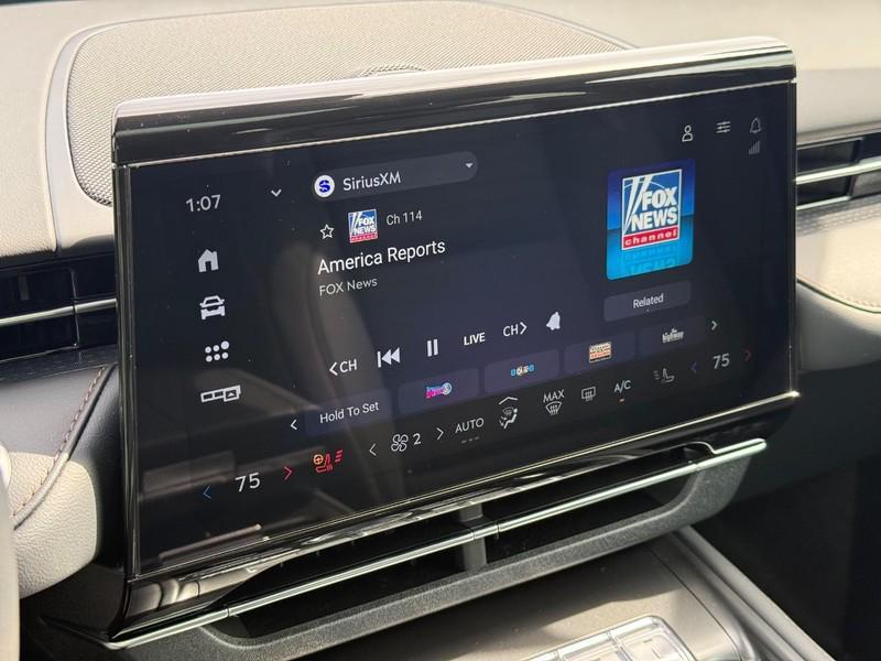 new 2025 Lincoln Nautilus car, priced at $67,056