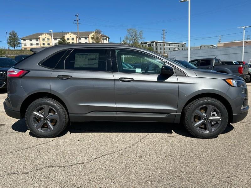 new 2024 Ford Edge car, priced at $42,454