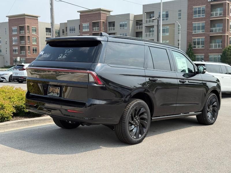 new 2025 Lincoln Navigator car, priced at $104,690