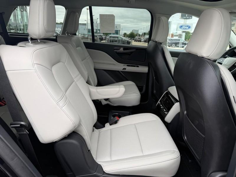 new 2025 Lincoln Aviator car, priced at $60,504